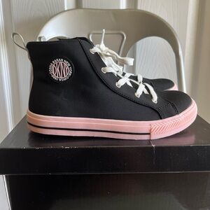 NIB Girls DKNY Black and Pink High-Top Sneakers size 2